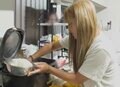 9児を育てるシンママ美女(37)、2学期初日の“時短朝食”を公開