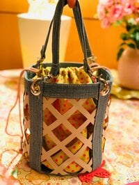 LiLiCo『曜日引っ越しプレゼント❣️』