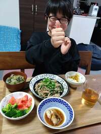 山田花子『食欲が止まらない！』