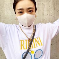 マスク姿の安達祐実に「とても可愛い」「お肌美しくてうらやましい」と絶賛の声