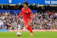 ドリブラー三笘薫、復活! 「点は取っても“仕掛け”が減った」三笘が世界最高峰の突破力でチェルシー守備陣を破壊できた理由 ブライトンに何が起きたのか 