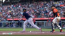 「そんなことあるw」「ビタ止めw」真下に落ちた打球はまさかのインプレーに　吉田正尚の同僚の4番デバース、ファウル確信からのキャッチャーゴロに呆然