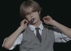 「金髪メガネは破壊力ありすぎ」&TEAM、スタイルの良さが際立つ衣装と怒涛のパフォーマンスに会場大歓声「ビジュ良すぎ」