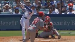 大谷翔平の豪快39号アーチに相手ピッチャーも「確信」打球を見つめガックリ…“呆然リアクション”の瞬間