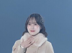 本田紗来、パンツルックでも確認できるほっそり足に「脚ほっそ！」驚きの声　ステージで輝く眩しい笑顔に「紗来ちゃん可愛いな〜」「ほまかわいい」