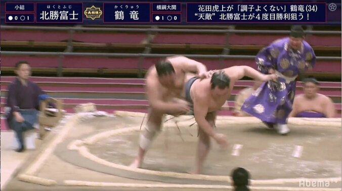 鶴竜、天敵・北勝富士に2場所連続で金星献上 1枚目