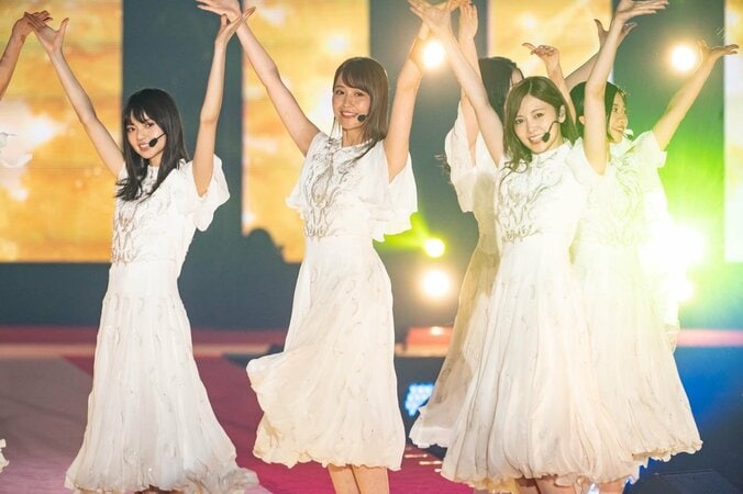 乃木坂46、ガルアワで「かわい子ちゃん達」前に4曲ミニライブ 3枚目