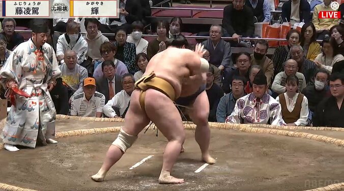 サングラス姿の上地雄輔