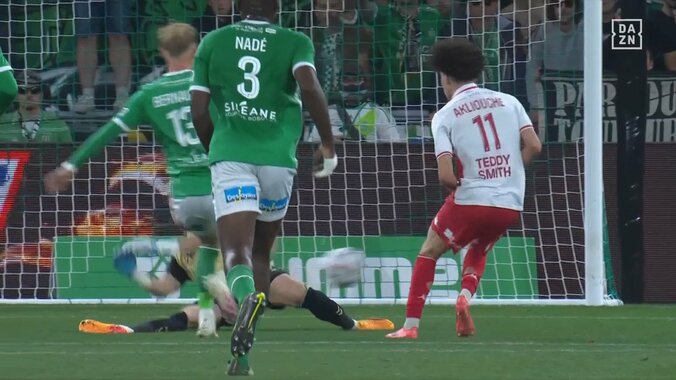 「痺れるわ」南野拓実、圧巻ダイレクトスルーパスが話題「見えてるね」「素晴らしいワンタッチ」絶妙過ぎるラストタッチをダバディ氏が絶賛 4枚目