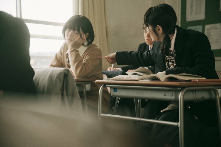 【写真・画像】「いつからだろう、自分の心に嘘をつき始めたのは」20代半ばになりそれぞれの人生を歩む同級生たち…福原遥、伊藤健太郎らの表情に注目『透明なわたしたち』場面写真解禁 3枚目