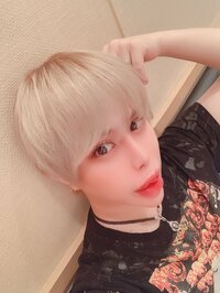 アレン『厳重体制で命懸けで挑んだケド…激痛の中のカラーリング…‼️何とか耐えたゎよ…』