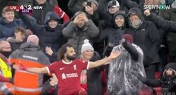 SNSで大バズり中！いいね！押されまくり 「カッコ良すぎる」「今年度No.1」 全世界で話題のゴールパフォーマンスが炸裂した瞬間　最高すぎる“サラー神”にファンが大歓喜