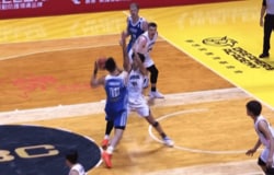 「審判は何を見とるん…」台湾vs日本で“疑惑のジャッジ”「どこがファウルなん？」「手を上げてただけ」解説・ファンが騒然【バスケＷ杯予選】