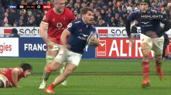 異次元の空間把握能力 巨漢の中をすり抜ける174センチの天才デュポンの驚愕ステップに解説者「上から見ているみたい」