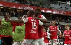 「ゴラッソきたぞ！」伊東純也の“実質アシスト級”クロス→アウト回転の超絶ドライブシュート弾が話題沸騰「すごいの決めたな」「ボールが秀逸だった」