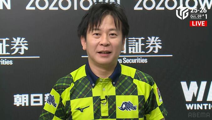 新妻・南湖婦人とのやり取りで照れ笑いの園田賢