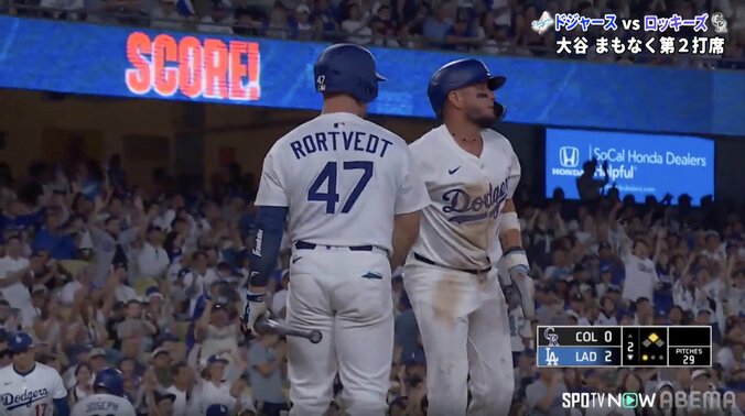 ド軍36歳ベテランの“泥臭いプレー”に「これはチームも盛り上がりますよね」 コーチも思わず“ガッツポ”…ナインを鼓舞した一幕 2枚目