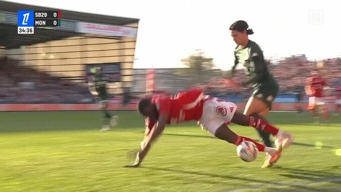 【映像】南野拓実、鬼の“3度追い”プレスバック→圧巻筋肉