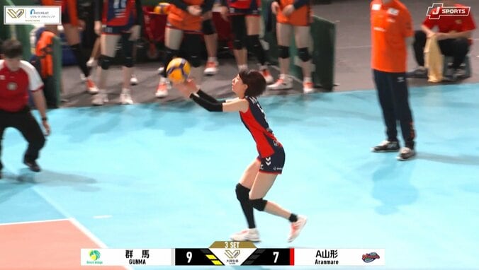 【写真・画像】女子バレーで「超おっそ〜い」サーブがふんわり炸裂 想像とのギャップに相手選手も困惑　1枚目