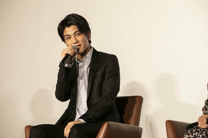 岩⽥剛典、子ども時代の“変わった”夢を告白「サッカー選手とか野球選手じゃなくて」 1枚目