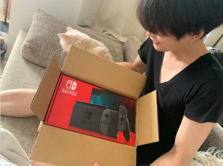 あいのり・桃、“1年記念日”のプレゼントに夫驚き「内緒で注文してて」