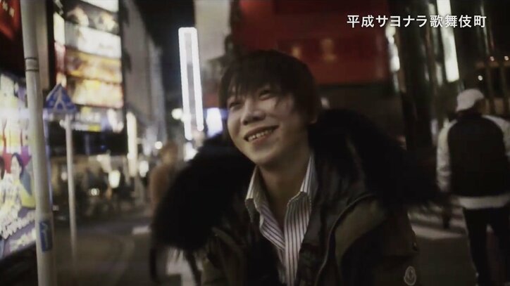 引退を余儀なくされた元ヤクザ、詩を書くホームレス…平成の歌舞伎町を生きた人々を撮り続ける韓国人カメラマン