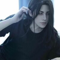 コスプレイヤーのウィルが「東リベ」バジさんに変身！“男の色気”に「耳かけ最高なんだが」「心臓止まりそう」と反響