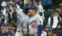 こんな大谷翔平の表情を見たことない… タイムリー直後に塁上で見せた全力「イーッ」の顔がスゴイ