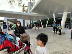  アレク、メキシコでチップを要求され断った結果「15分で、、、10000円」 