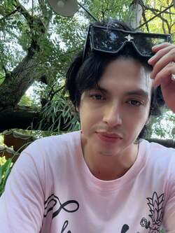  アレク、TDSを訪れるも“地獄”だったこと「カゲトラが好きだから仕方ない」 