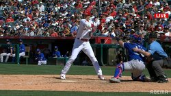 1試合2発の大谷翔平、右肘に死球で球場が大ブーイングで一時騒然「国宝になんてことを」「何すんねん」