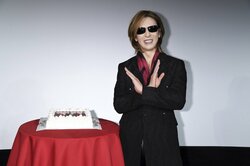 YOSHIKI、誕生日サプライズに感動「夢を見ているみたい」