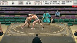 「うっし！」「よいしょ！」「おいっ！」三段目にいた手と気合と声が一緒に出る18歳の若手力士