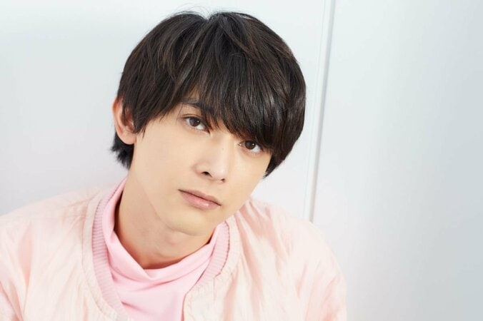 国宝級イケメン・吉沢亮が地味な男子に！『あのコの、トリコ。』で意識した“少女漫画っぽさ”の塩梅 1枚目