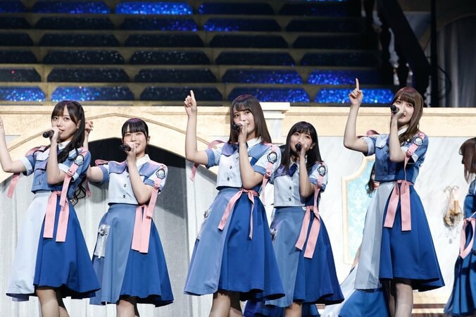 「憧れの場所に虹を作れました」日向坂46、たまアリで切ない新曲も披露した改名後初のワンマンライブ 1枚目