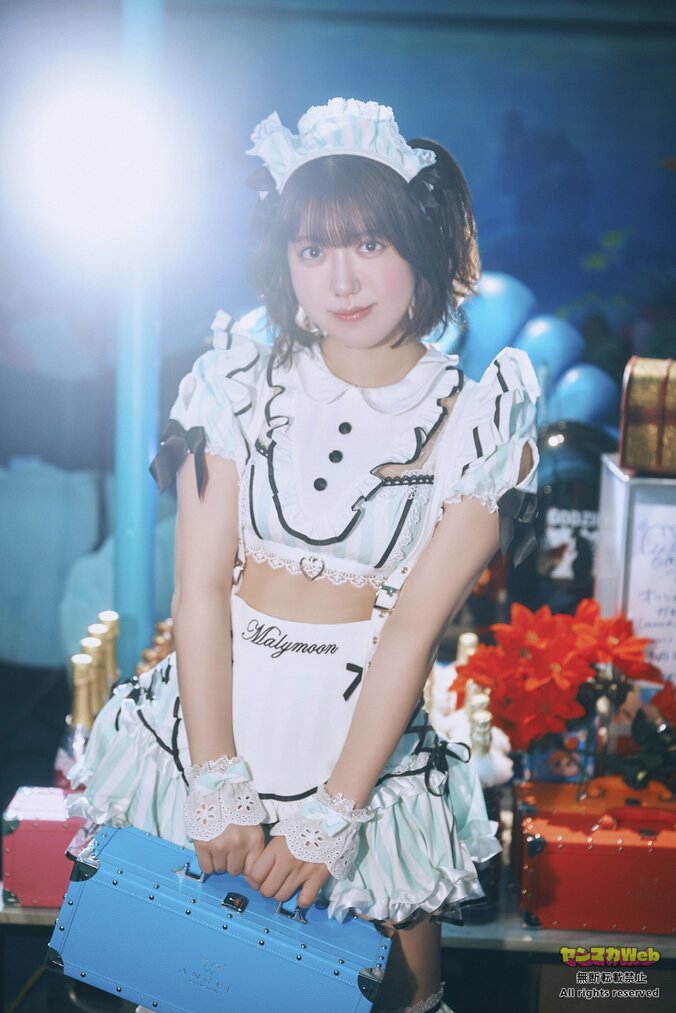 ミスマガジン2021グランプリ・和泉芳怜が“コンカフェ店員”に変身 ヤンマガWebカット公開 1枚目