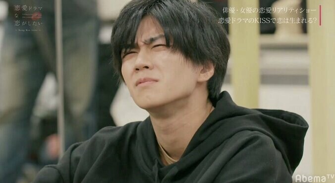 気になる女子が他の男とキスシーンを…動揺する俳優たちのリアルな表情に注目集まる 2枚目