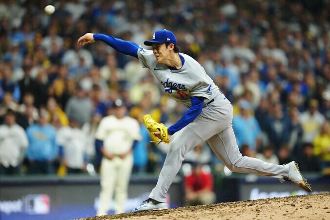 【写真・画像】最強クローザー・佐々木朗希、３回パーフェクトリリーフ！地区シリーズ突破導く　1枚目