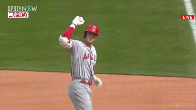 大谷翔平、今季初勝利 自らタイムリーで勝利を引き寄せる 1枚目