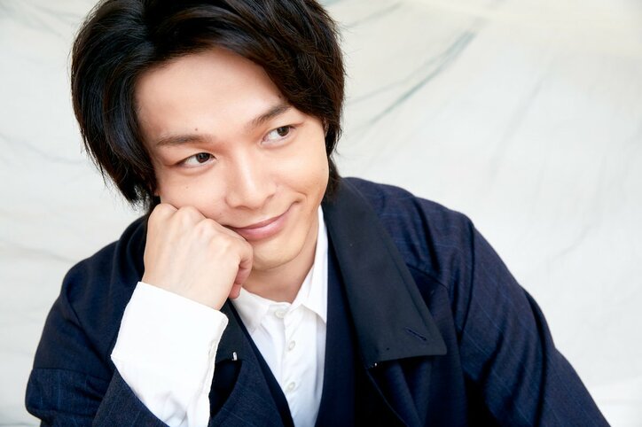 【画像】草なぎ剛＆中村倫也が“問題あり”の兄弟役で初タッグ 互いの印象は？『台風家族』インタビュー