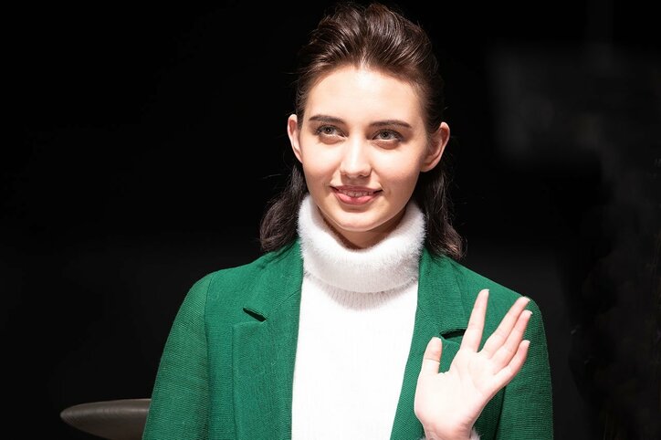 秋元康氏の新構想は”国民的ガールズバンド”！『ザ・コインロッカーズ』41名がお披露目