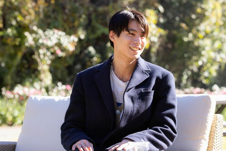 イケメン大人男子たちの登場に元「今日好き」女子メンバーが大興奮！ホロ酔いトークでドキドキの展開に『明日好き』第1話