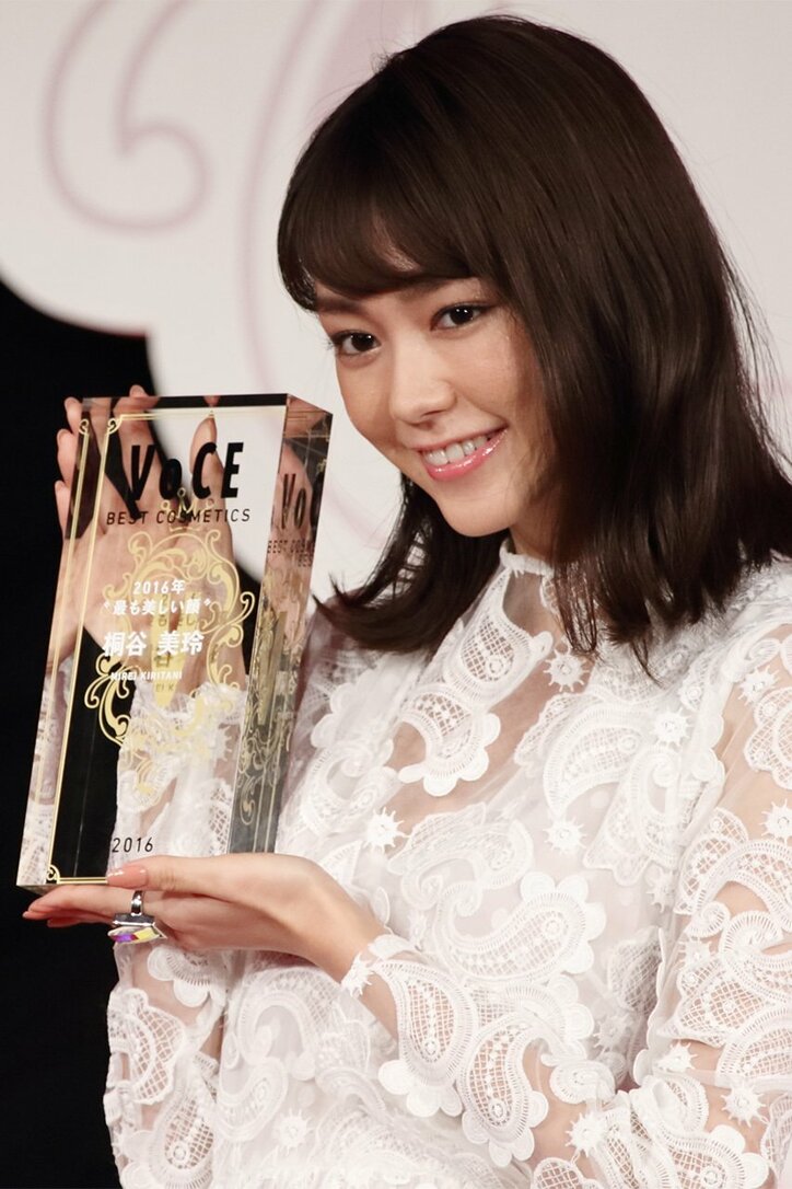 「恥ずかしいです」“最も美しい顔”に桐谷美玲、満場一致で選出