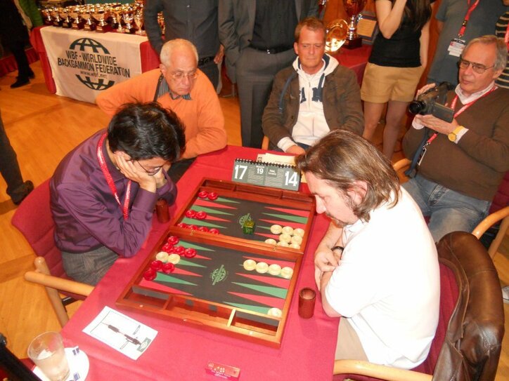 囲碁・将棋　人間対AIは対決から共存へ　バックギャモンプレイヤー「人間も成長できる」