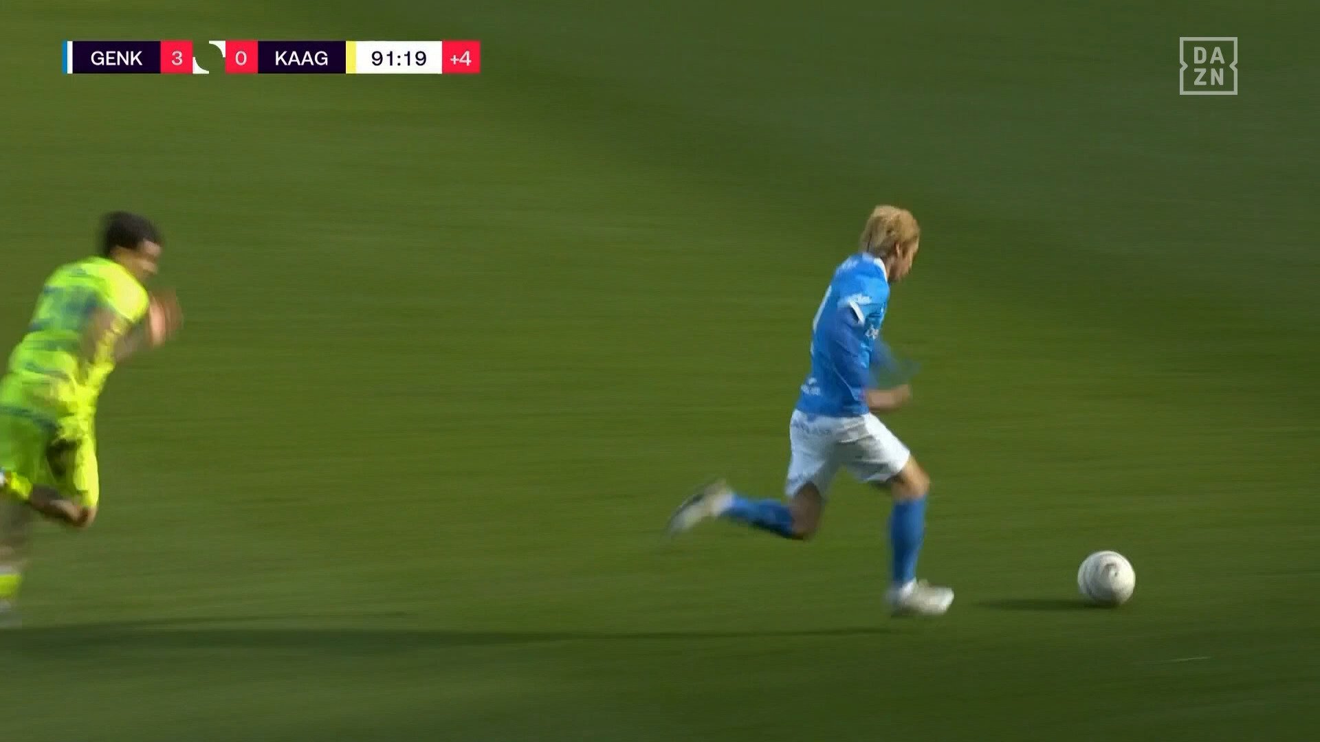 早送りかよ！伊東純也がレベチな“超爆速”40mランから圧巻アシスト「1人