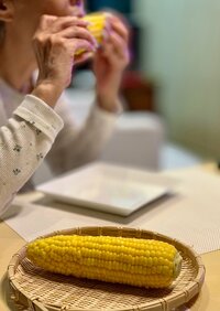 ナオコの旦那『雨の日のトウモロコシ』