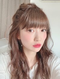 桃『加工アプリのすごさ、ありなし画像』