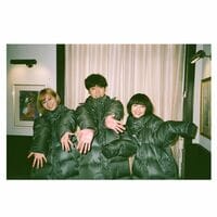 浜辺美波・柄本佑・岡崎紗絵、ドラマ『ドクター・ホワイト』“狩岡家”のだんらん3ショットを公開