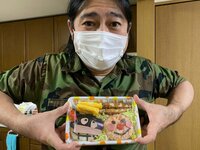 松田洋昌(ハイキングウォーキング)『新米パパのキャラ弁作り、いや産まれたばっかりですやん』