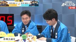 そんなのアリ！？菅井竜也八段、決勝戦でのまさかの“新手”にファン爆笑「すぐ弟に甘えるw」「コレは草」／将棋・ABEMA地域トーナメント2026